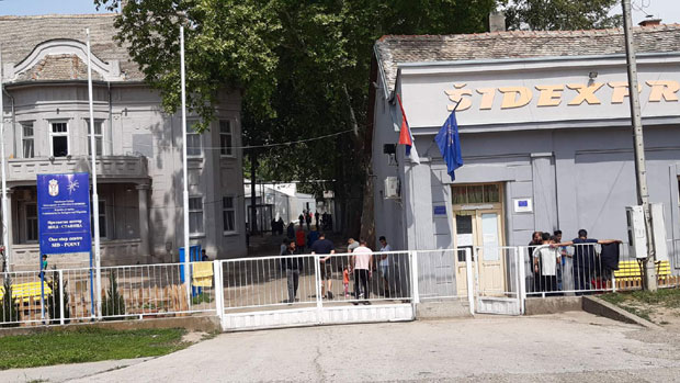 Војска после Вучићевог наређења стигла у Шид (ФОТО СА ЛИЦА МЕСТА)